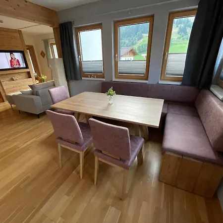 Koenigsjodler Lodge, Dienten, Mountain Apartamento *